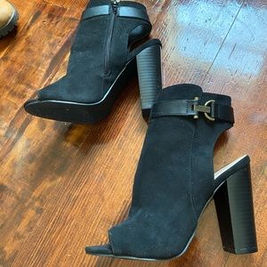 Peep toe ankle bootie